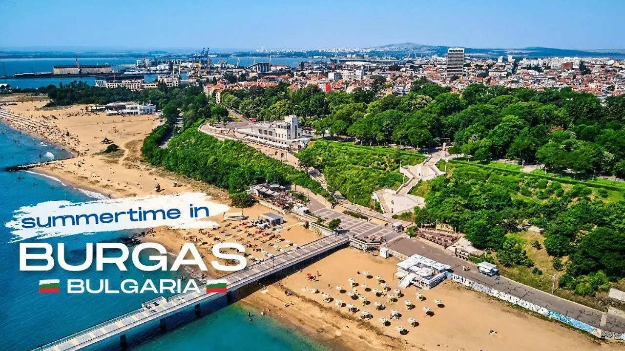 Appartamento Burgas Two-Bed Flat 